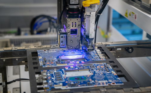 A股智在必得 高端制造扬帆起航，网络技术服务成高增长核心引擎